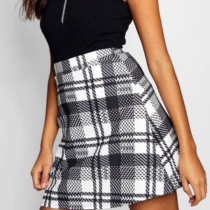 Plaid mini skirt